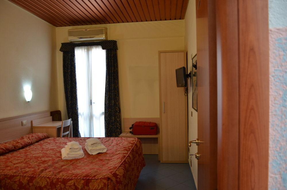 Hotel Nizza Milán Exterior foto
